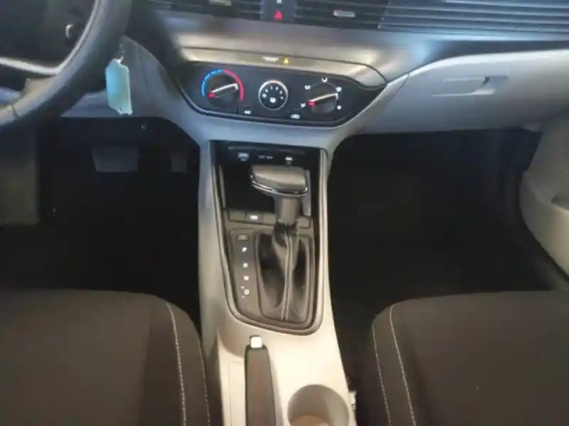 Hyundai I20 1.0 t-gdi 100 dct-7 hybrid 48v — photo 35