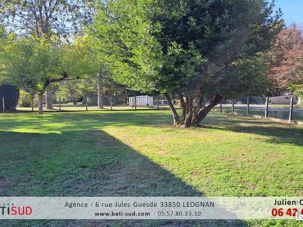 Terrain à bâtir de 700 m² à SAINT-AUBIN-DE-MEDOC (33)