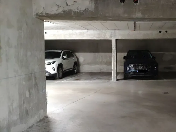 Parking en sous-sol à louer
