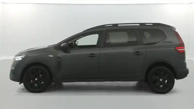 Dacia Jogger tce 110 5 places — photo 11