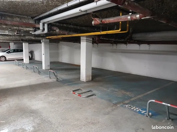 Place parking sécurisée