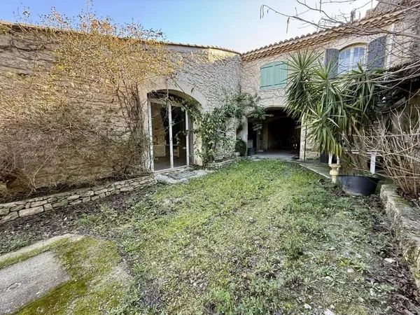 Villa 11 pièces 390 m²