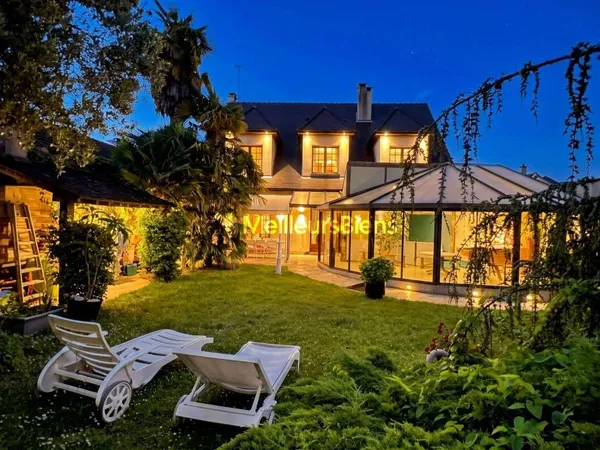 Maison 6 pièces 184 m²