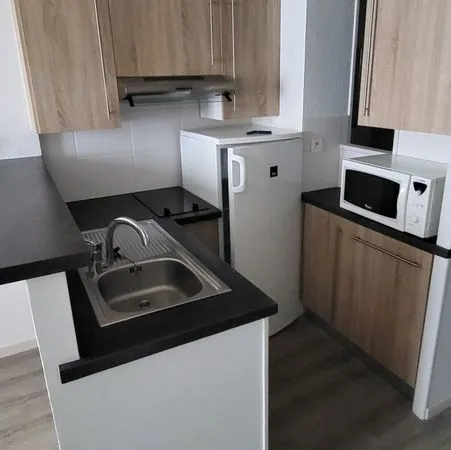 T1 bis meublé 28 m² - Centre-ville de Saintes, rive droite