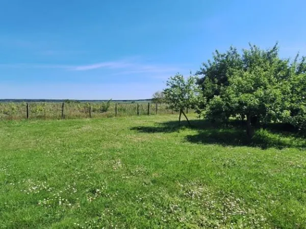Terrain 624 m²