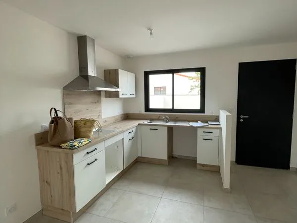 Villa t4 neuve - a louer - thuir