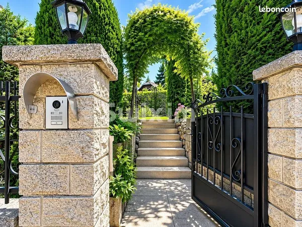 Maison 6 pièces 247 m²