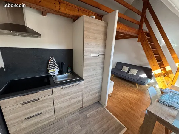 À LOUER - T2bis MEUBLÉ DE 29 m² - VAUBAN La catho - PARKING SÉCURISÉ