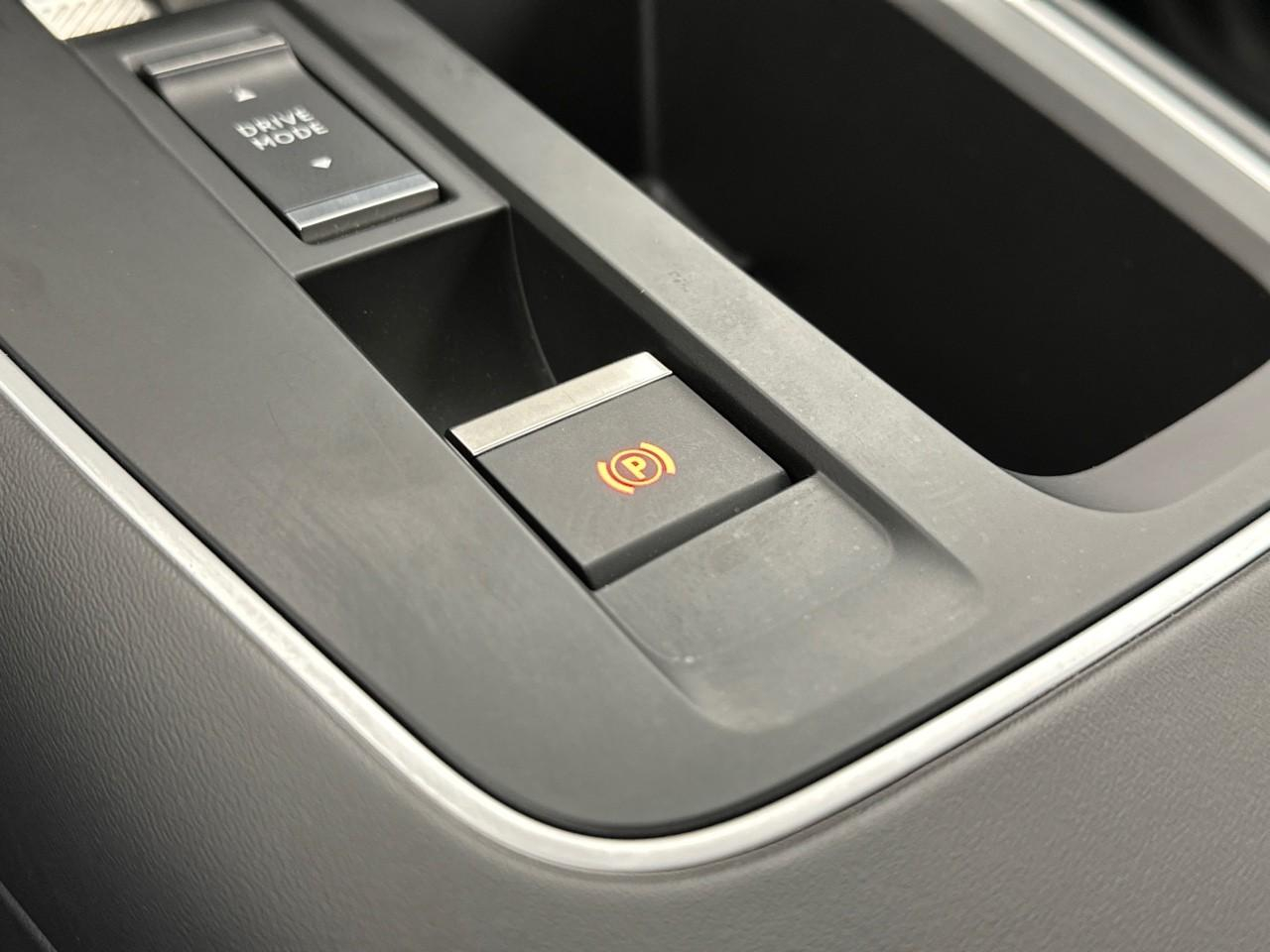 Citroën C5 Aircross hybride rechargeable 225 e-eat8 shine pack — photo 33