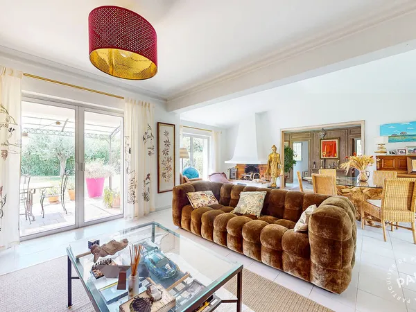 Maison 5 pièces 220 m²