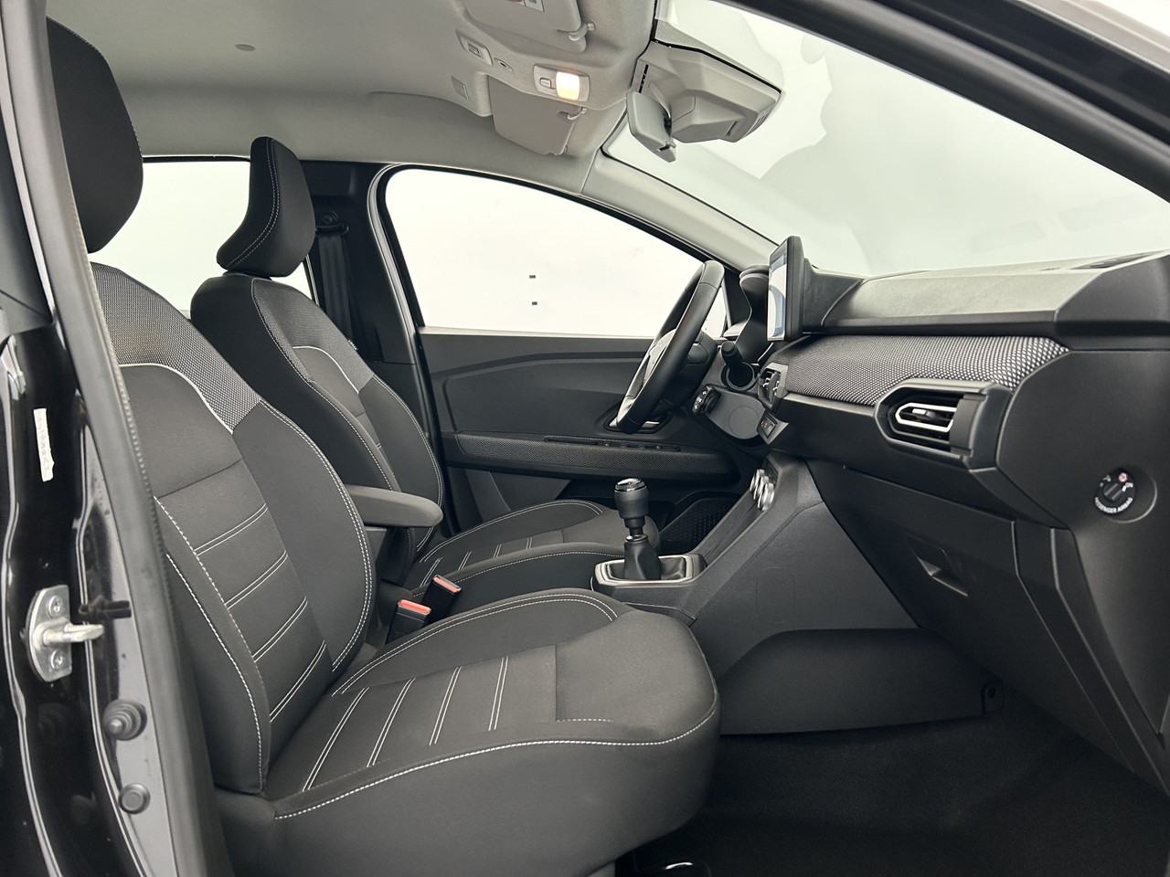 Dacia Sandero — photo 14