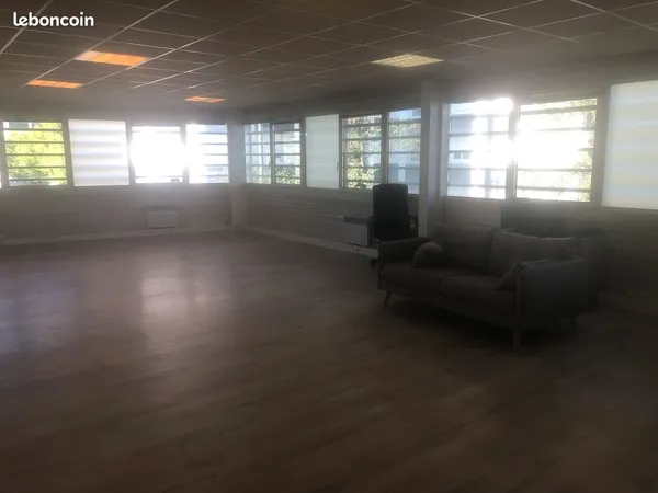 Bureau ZFU Floirac