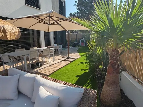 Maison familiale 8 pièces, 6 chambres, Piscine