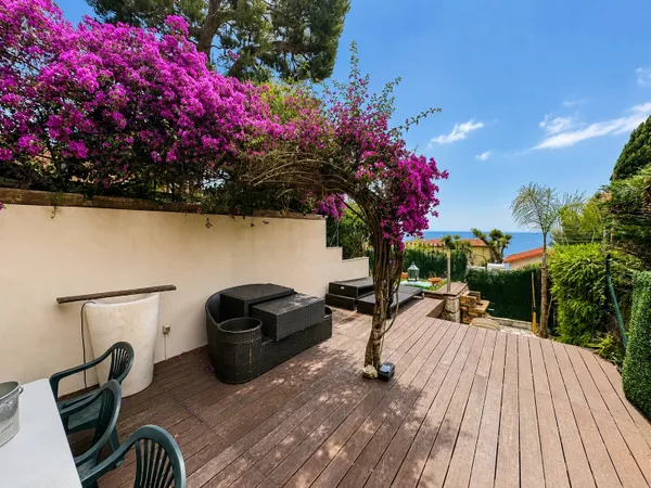 Exclusif Appartement 2 Pièces Èze – avec 100 m² de terrasses, vue mer panoramique et parking privé