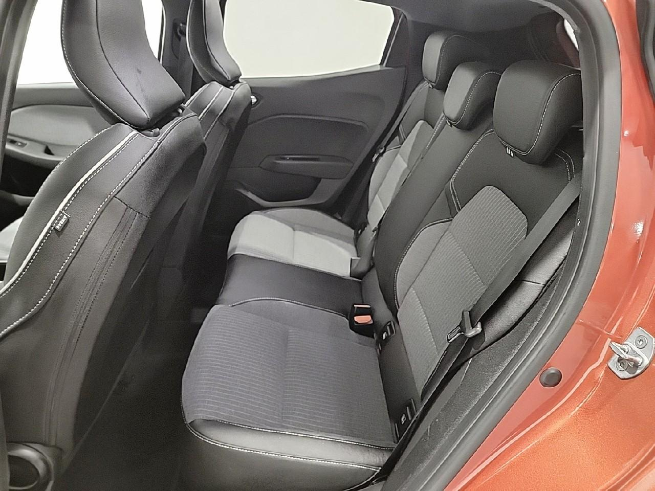 Renault Clio tce 90 ch gsr2 techno — photo 10