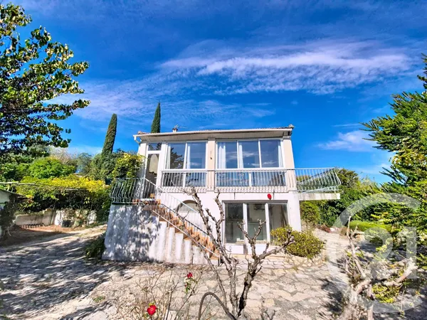 Maison 8 pièces 220 m²