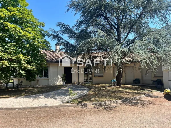 Maison de 205 m2 sur 1 niveau 4 chambres , 2 sdb , Terrain de 3800 m2 Pac air air gainable