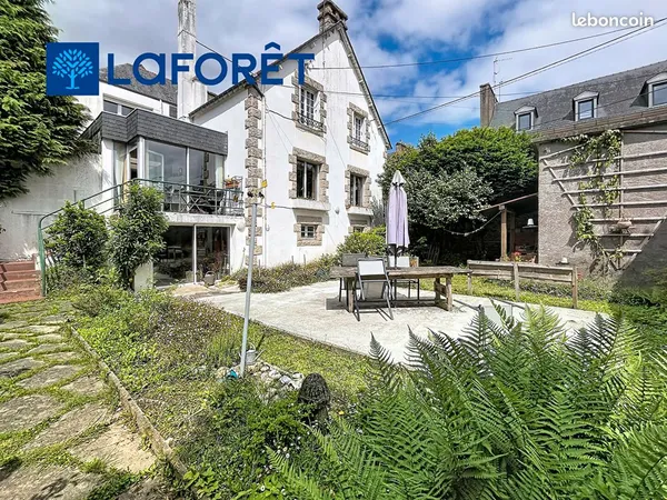Maison 8 pièces 210 m²