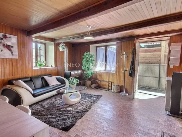 Maison 8 pièces 110 m²
