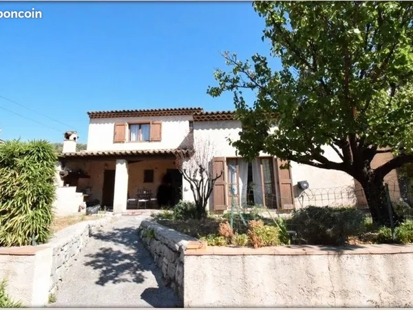 Villa jumelée - pas de travaux - possibilité de 2 dépendances
