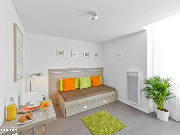 Studio 1 pièce 17 m²