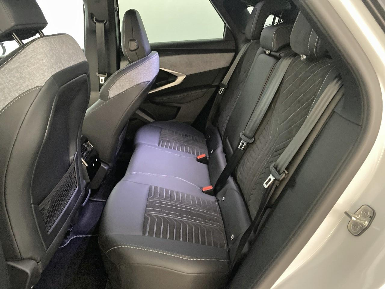 Peugeot 3008 plug-in hybrid 195 e-dcs7 gt — photo 10