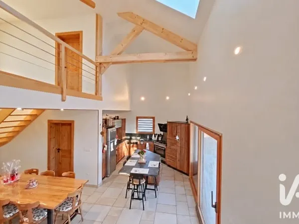 Maison 4 pièces 162 m²