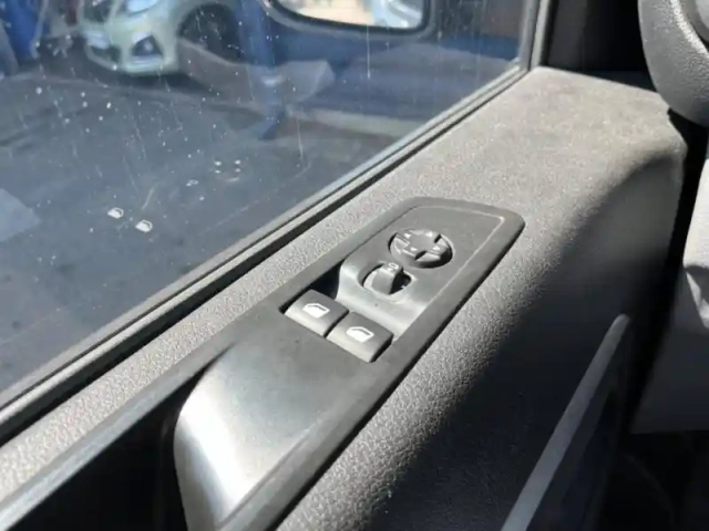 Opel Vivaro fg m 2.0 bluehdi 180ch s&amp;s pack business eat8 — photo 12