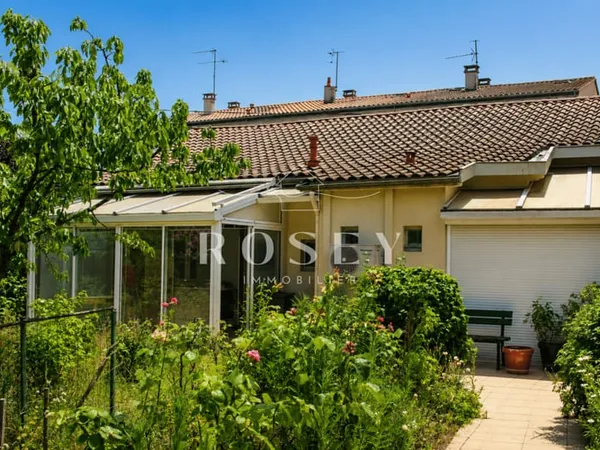Mérignac Mondésir : Maison de plain-pied à rénover avec jardin et double accès
