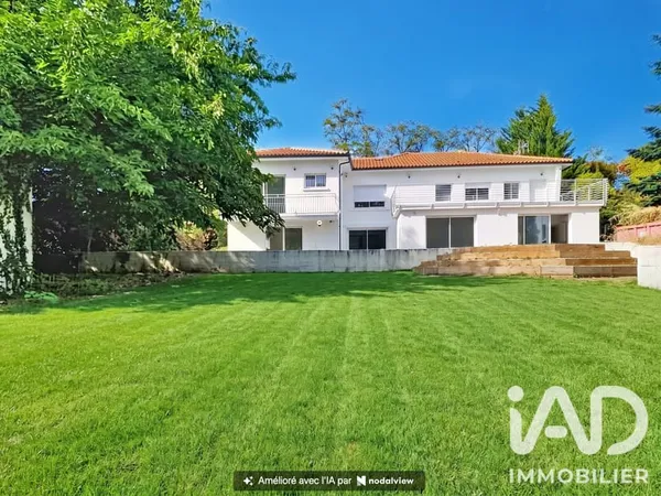 Maison 5 pièces 280 m²