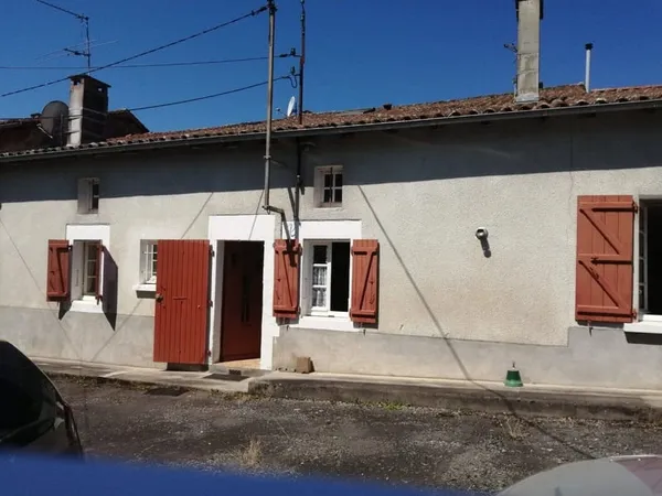 Chirac - maison avec grange, terrain et source d'eau - petite exploitation