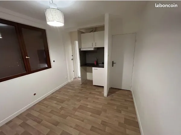 Studio dans maison individuelle