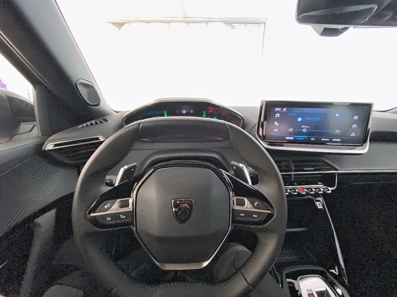 Peugeot 2008 hybrid 136 e-dcs6 style — photo 12