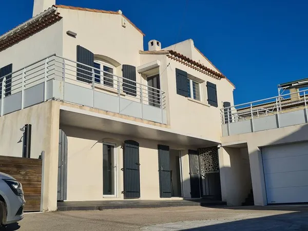 Villa Rénovée 120 m2, piscine, double garage 38 m2