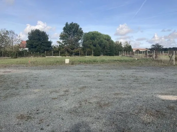 Terrain 627 m²