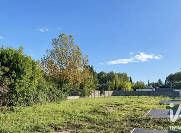 Terrain 200 m²