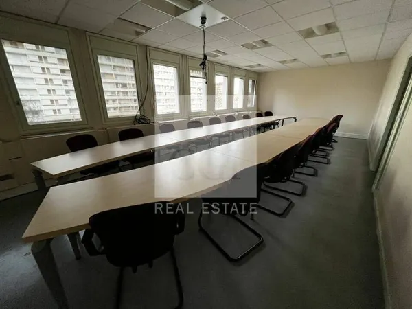 Bureaux 1165 m²