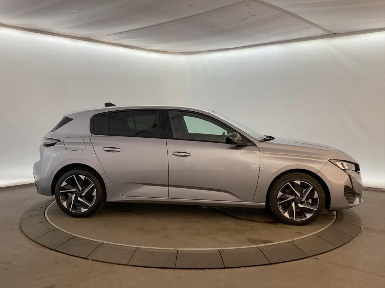 Peugeot 308 hybrid 145 e-dcs6 allure — photo 4