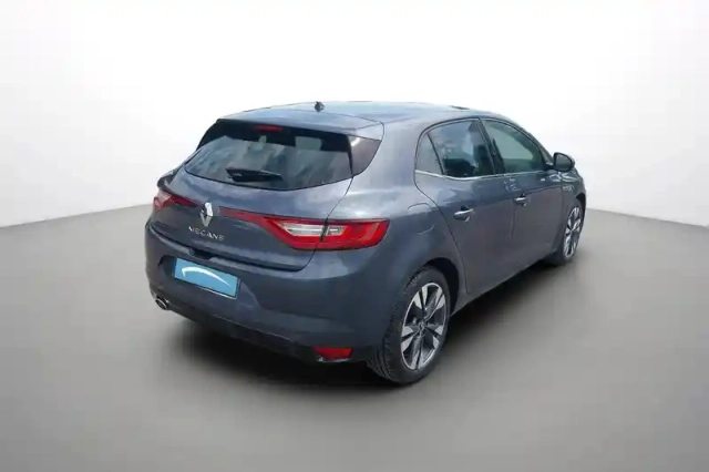 Renault Megane mégane iv berline tce 140 energy — photo 6