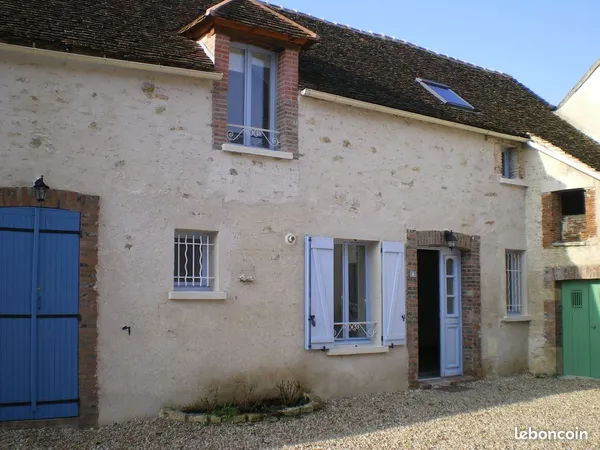 Appartement Location Ligny-le-Châtel 3p 81m² 650€