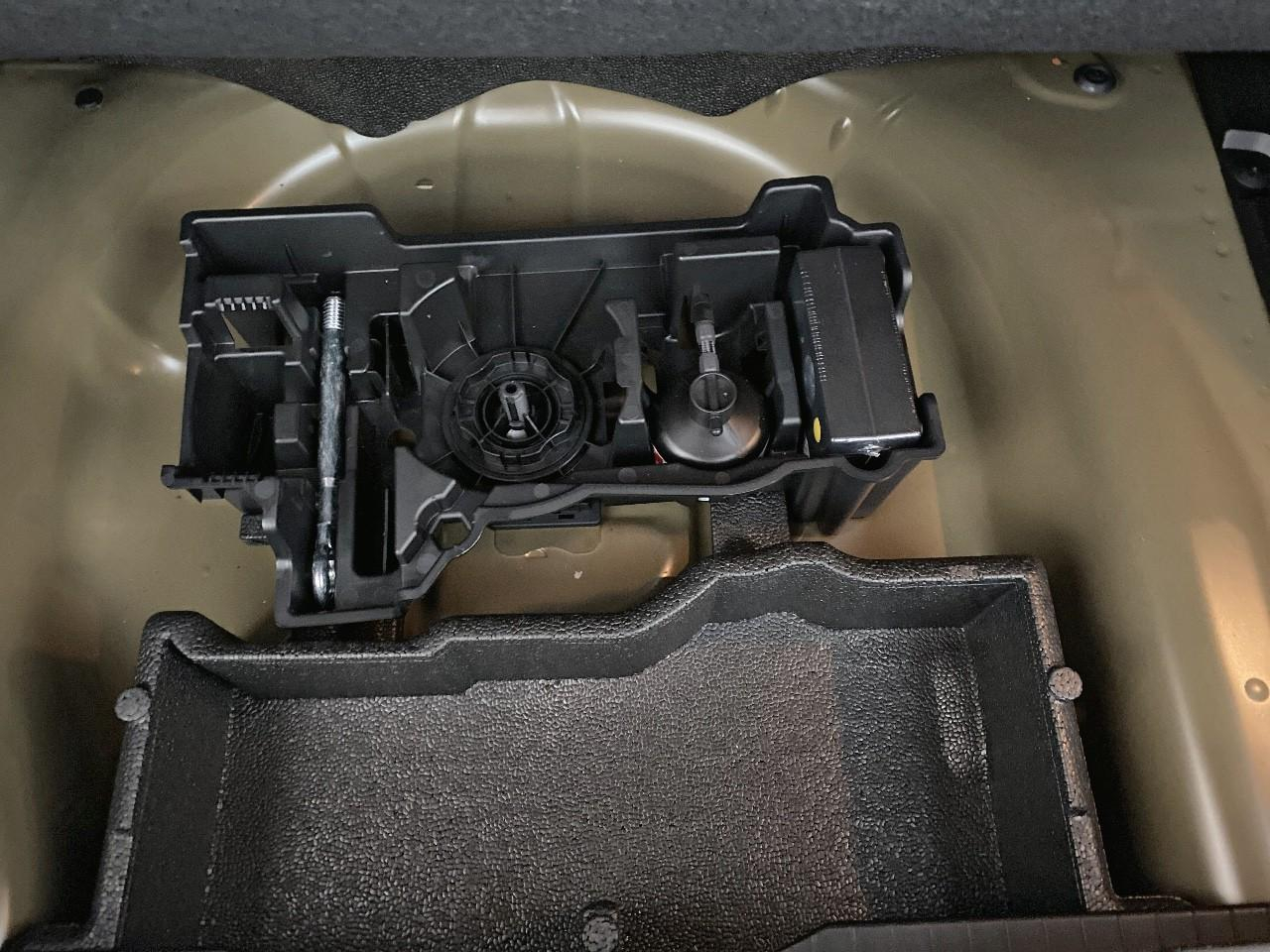 Peugeot 2008 hybrid 145 ch e-dcs6 style — photo 16
