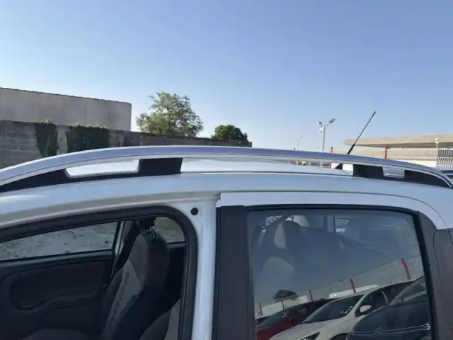 Fiat Panda 0.9 85 ch twinair s&amp;s 4x4 — photo 18