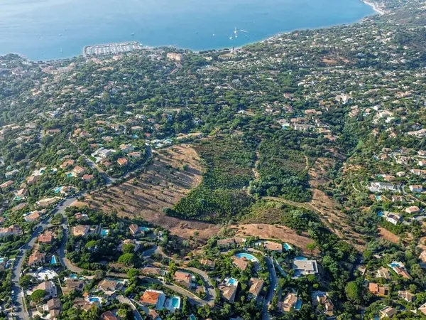 Jardins privatifs à 10 min à pied de la plage - Les Issambres, Golfe de Saint-Tropez - dès 10 260 € 
