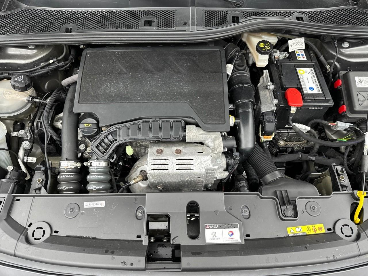 Peugeot 208 puretech 100 s&s bvm6 allure — photo 13