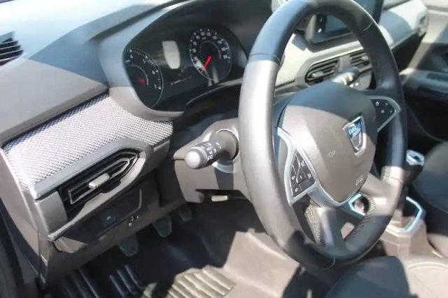 Dacia Jogger eco-g 100 7 places — photo 9