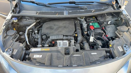Peugeot 3008 1.2 PureTech 130 EAT8 - Allure – 2017 – 150212 km – Essence – Boîte Automatique — photo 21
