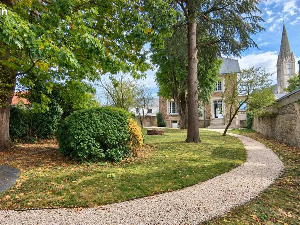 Maison 9 pièces 292 m²