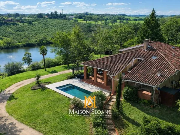 Maison avec Vue Pyrénées, Lac Privé et 1,3 ha de Terrain