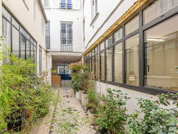 Local commercial 115 m²