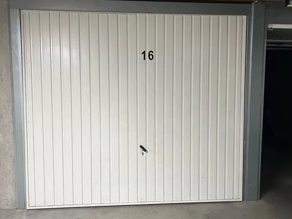 Garage à louer